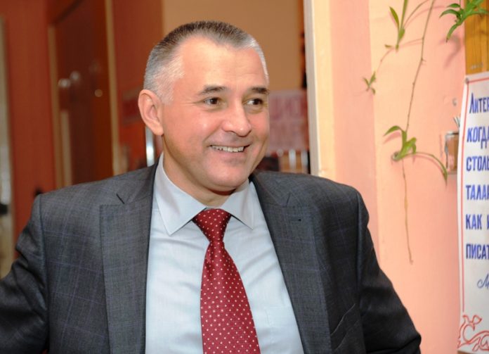 Комаров