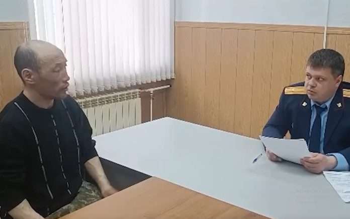застрелил дочь