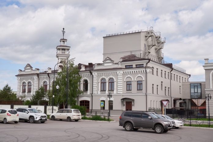 театр